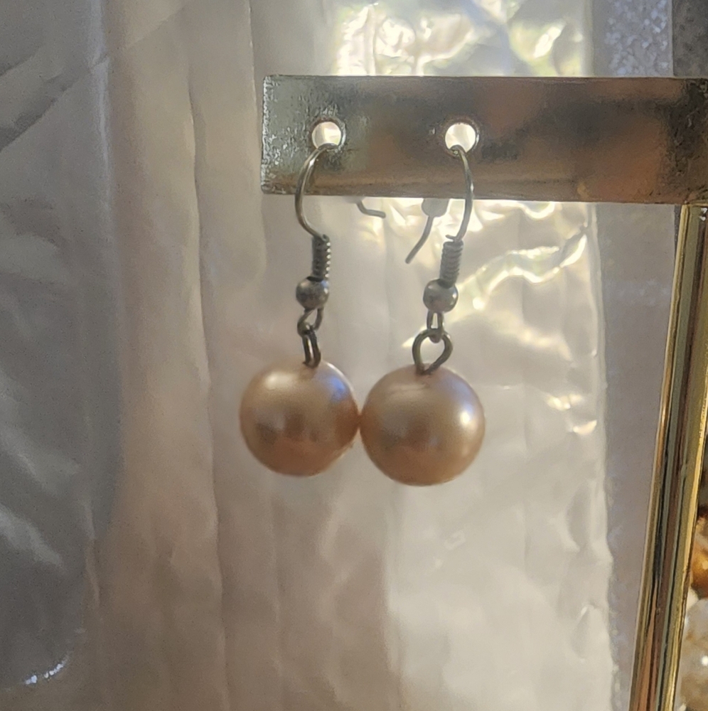 Elegant Pearl Drop Earrings - Picture 1 of 4